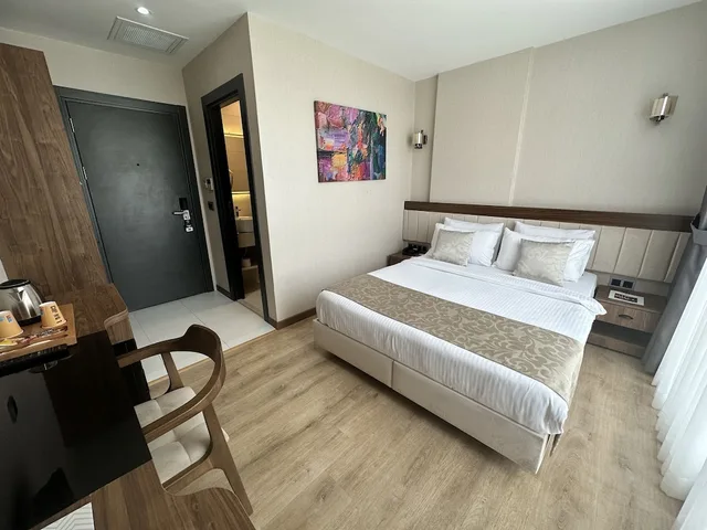غرفة قياسية بسريرين منفصلين، Operla Airport Hotels, Trademark Collection by Wyndham 2/5
