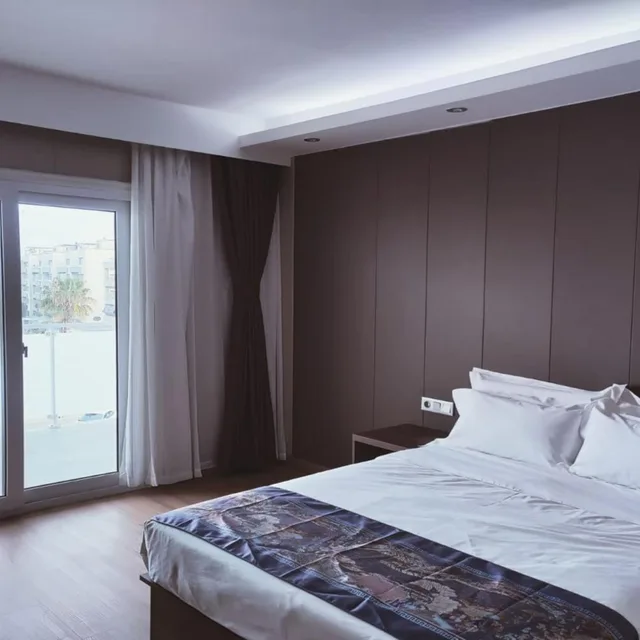 غرفة ديلوكس بسرير مزدوج بإطلالة على البحر، Hotel Nueva Europa 2/5