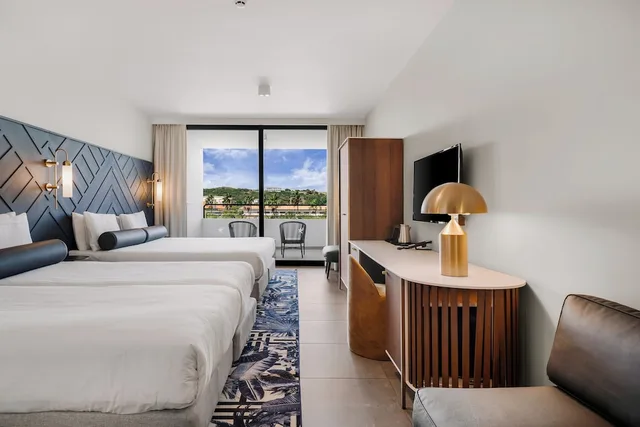 غرفة رباعية بسريرين كينج، Mangrove Beach Corendon Curacao All-Inclusive Resort, Curio by Hilton 2/10