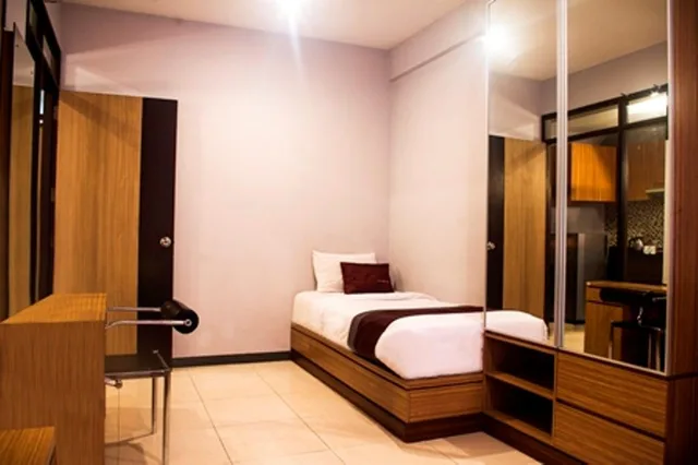 جناح جونيور، Valore Hotel 1/2