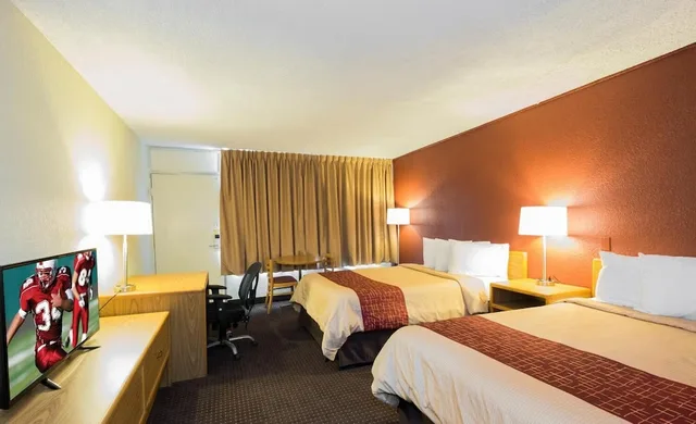 غرفة بسريرين مزدوجين لذوي الإعاقة، Days Inn by Wyndham Williamsport 1/4