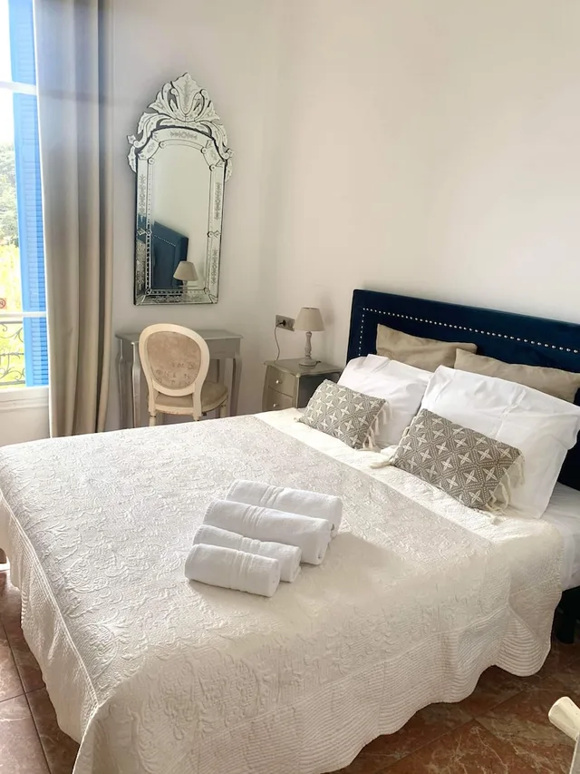 غرفة بسرير مزدوج بإطلالة على البحر، Hotel Normandy 2/5