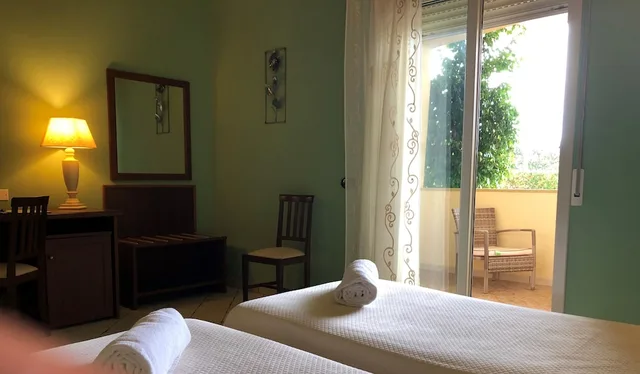 غرفة سوبيريور بسرير كوين بشرفة، B&B Il Tempio Di Hera 1/4
