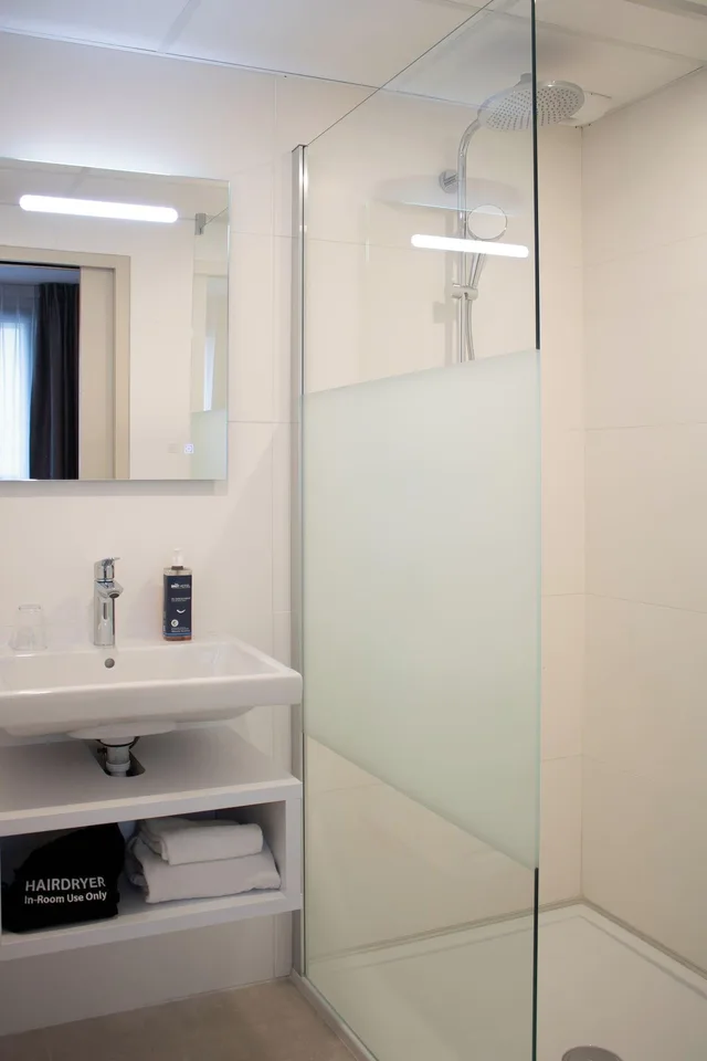 غرفة كومفورت ثلاثية، Brit Hotel Nantes La Beaujoire - L Amandine 3/3