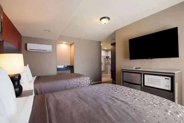 Standard, 2 Double Beds, Rodeway Inn Near Coachella 5/8