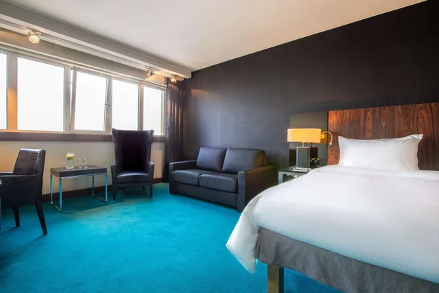 غرفة عائلية بانورامية بسرير فردي بإطلالة، Radisson Blu Hotel Hamburg 1/7