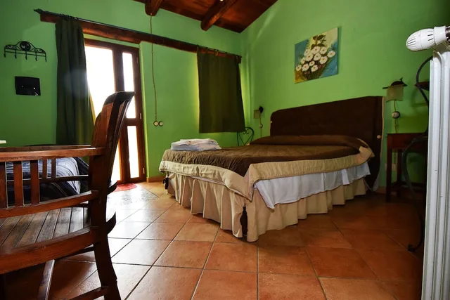 1 Bedroom, Standard, Triple, 1 Single and 2 Double Beds, Garden View، B&B Giucalem - La Casa Negli Orti 7/10