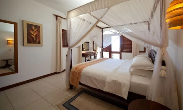 جناح بسرير كينج وسريرين منفصلين بغرفتي نوم، Lantana Galu Beach 1/1