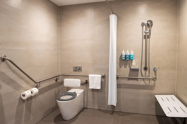 غرفة قياسية بسرير كوين لذوي الإعاقة، Novotel Melbourne South Wharf 6/8