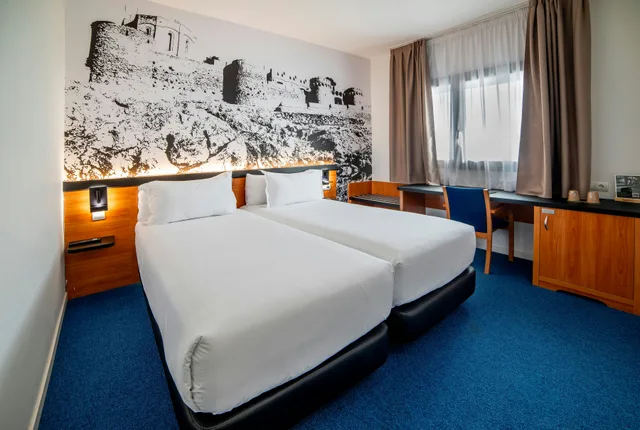 غرفة كلاسيكية بسريرين منفصلين، Holiday Inn Express Onda 2/4