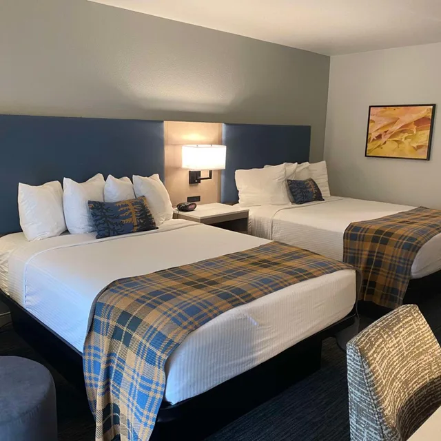Room, 2 Queen Beds, Accessible, Best Western Lake Lucille Inn 3/5