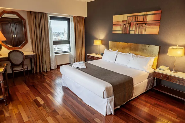 جناح بريميوم بسرير كينج، Radisson Montevideo Victoria Plaza Hotel 3/9