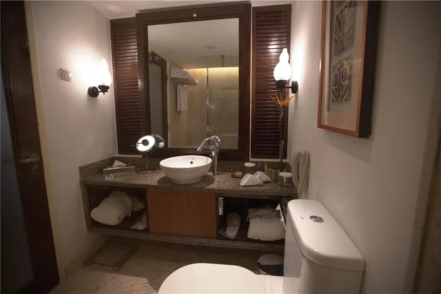 Guest Room, Twin Beds, Partial River View، Hilton Luxor Resort and Spa 4/14