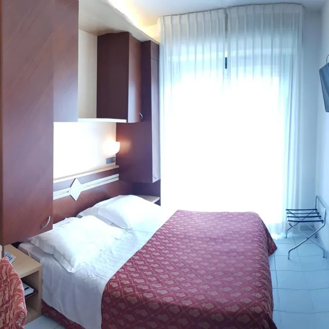 Room, Double or Twin Bed, Lateral Side Sea View، Hotel Europa 8/10