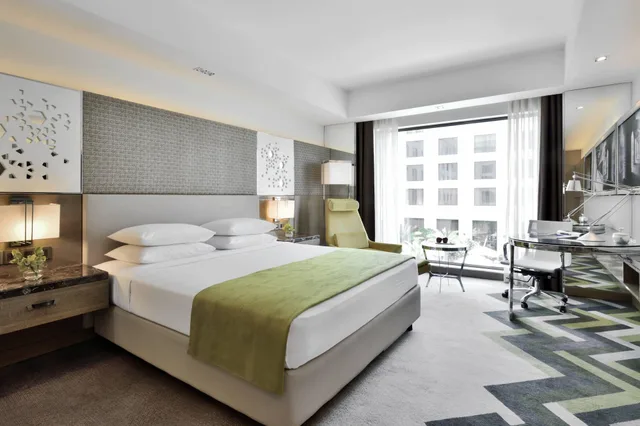 غرفة بسرير كينج بإطلالة على المدينة، Courtyard By Marriott Agra 6/10