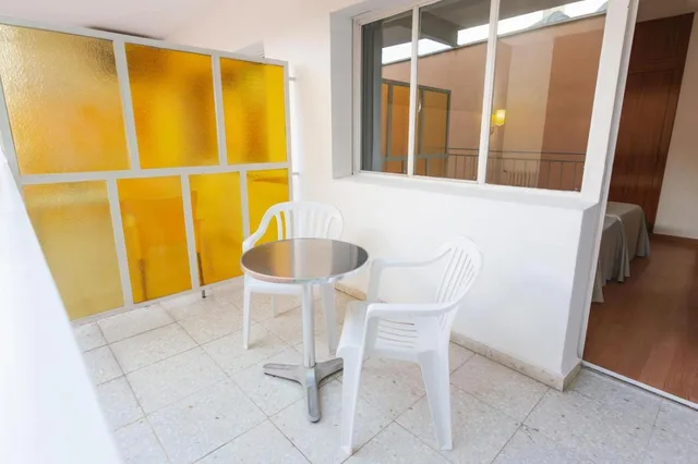 Essential, Single, Double Bed، Port Vista Oro 4/9
