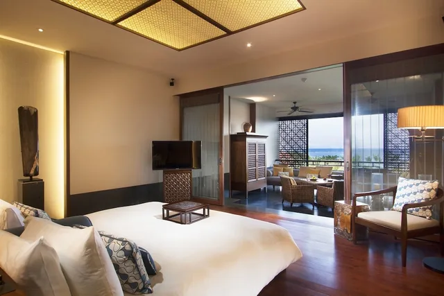جناح بسرير كينج بإطلالة على البحر بغرفة نوم واحدة، InterContinental Bali Sanur Resort, an IHG Hotel 1/3