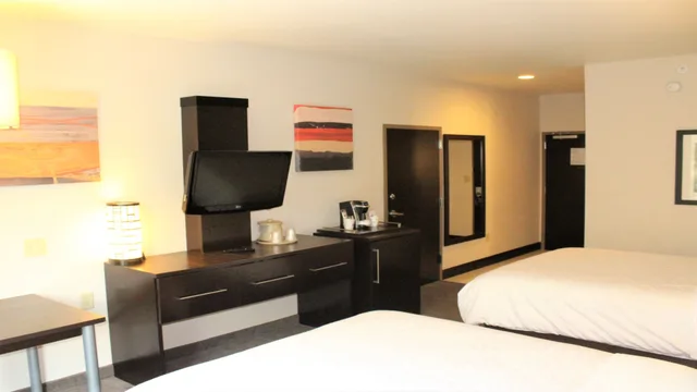 غرفة بسريرين كوين، Holiday Inn Express Hotel & Suites Rockingham 3/5