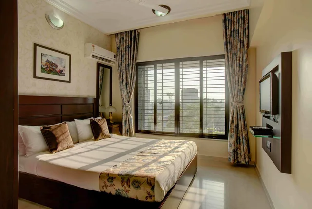 شقة تنفيذية بسرير كينج بغرفة نوم واحدة، Lalco Residency 1/10