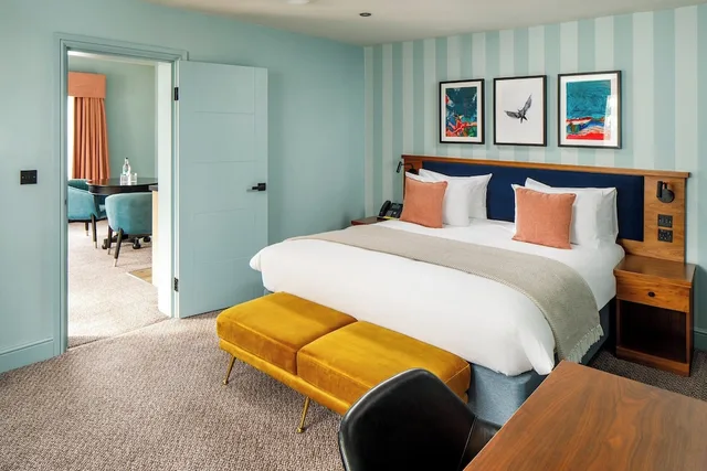 1 Bedroom, King Bed, Kitchen, voco Lythe Hill Hotel & Spa by IHG 3/5