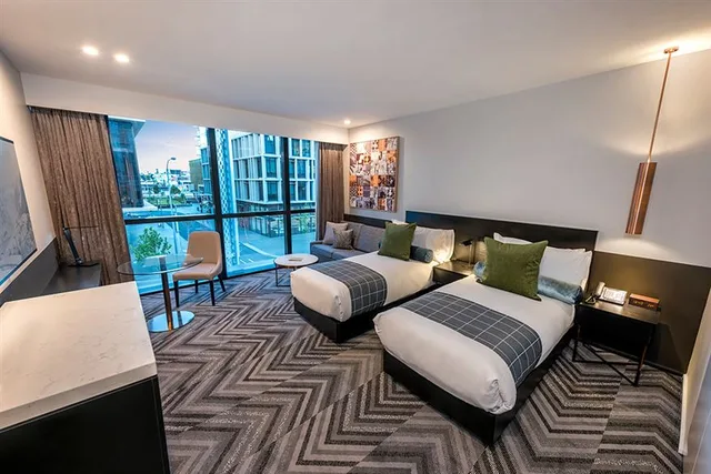 Family, Rydges Perth Kings Square 2/4
