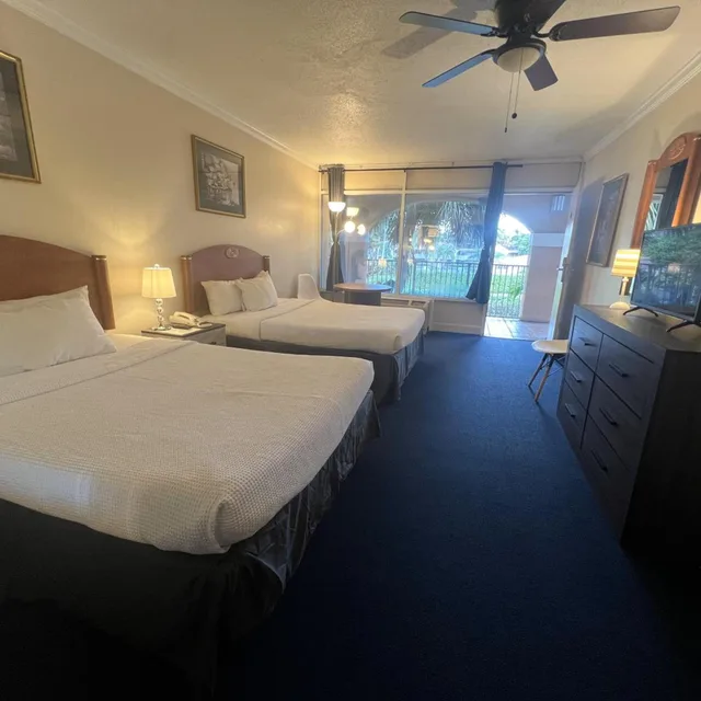 غرفة بسريرين مزدوجين، Grand Palms Resort 3/6