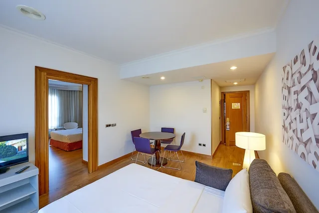 Junior Suite, Queen Bed, Sofa, Hotel Vigo Los Galeones Affiliated By Melia 7/10