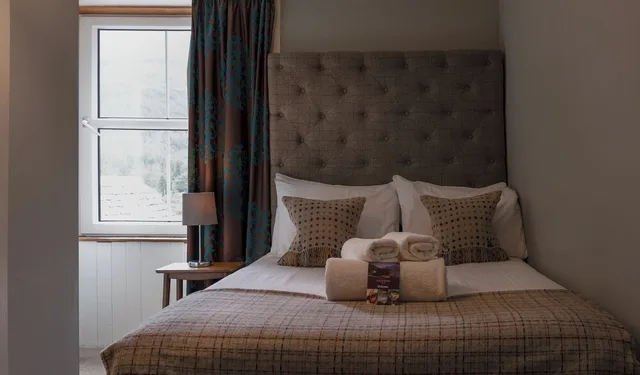 غرفة كلاسيكية بإطلالة على البحيرة مفردة بسرير مزدوج، Loch Leven Hotel 1/1