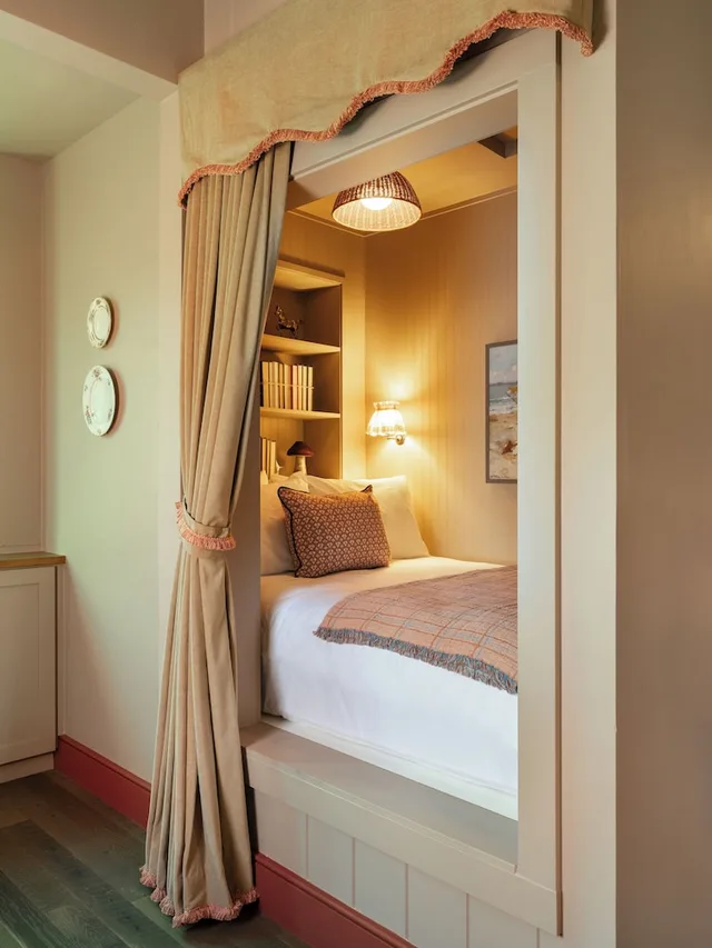 كوخ بسرير كينج مع أريكة، Wine Country Inn 3/7