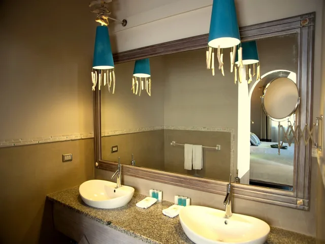 غرفة ديلوكس بسرير كينج، Cala Luna Boutique Hotel and Villas 3/3