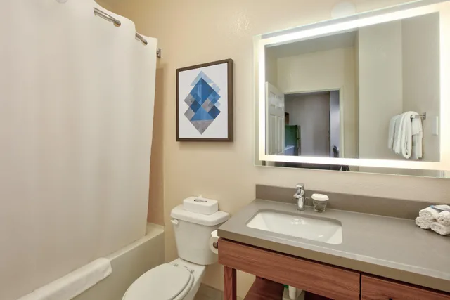 Studio, 2 Double Beds, Candlewood Suites Idaho Falls 3/4