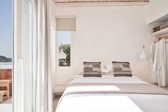 2 Bedrooms, Signature, Sea View, Outdoor Jetted Tub, Private Pool, Naxian Utopia 1/1