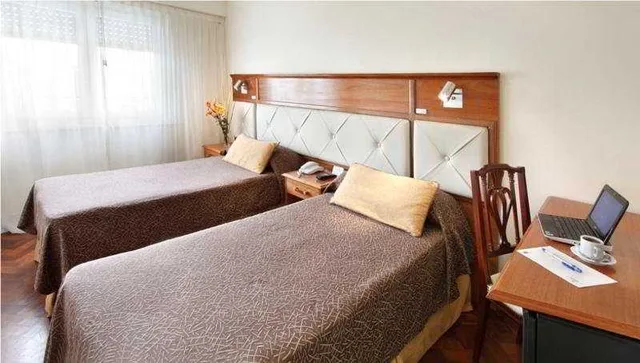 غرفة قياسية بسرير مزدوج، Embajador Hotel 2/2