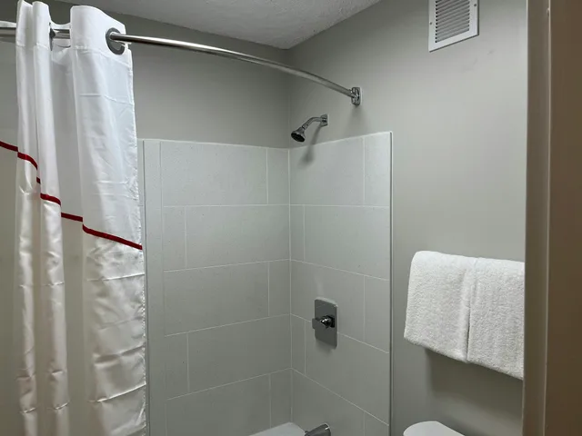 غرفة ديلوكس بسريرين كوين، Red Roof Inn & Suites Wilkesboro 5/5
