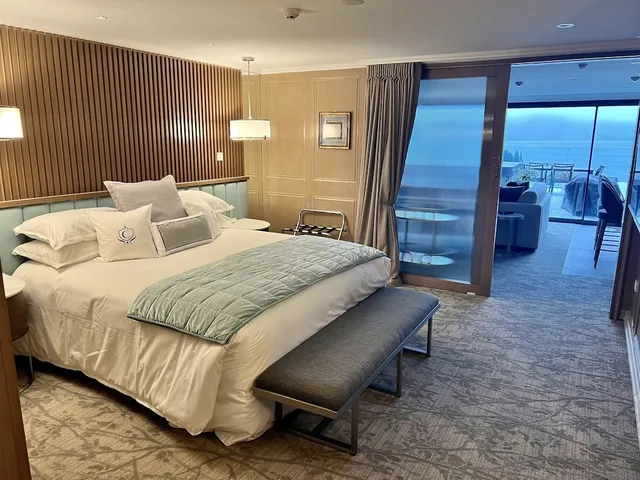جناح ملكي بسريرين كينج، The Carlin Boutique Hotel 1/3