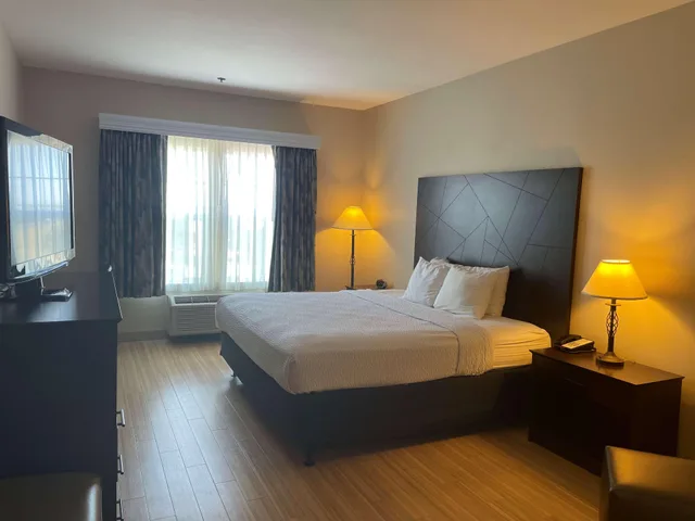 غرفة بسرير مزدوج لذوي الإعاقة، Best Western I-5 Inn & Suites 1/6