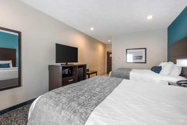 غرفة بسريرين كوين، Best Western Plus Owensboro 2/4
