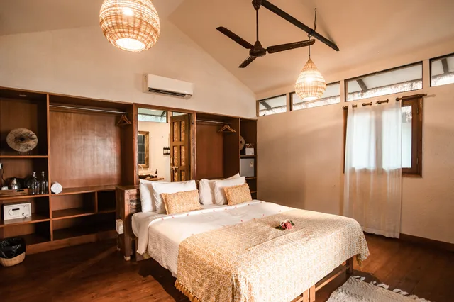 Beach, Cottage, King Bed, Sea View, Anahata Retreat 1/2