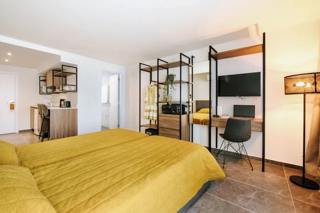 Superior, Single Bed, No Balcony، Cosmo Napa Hotel 2/5