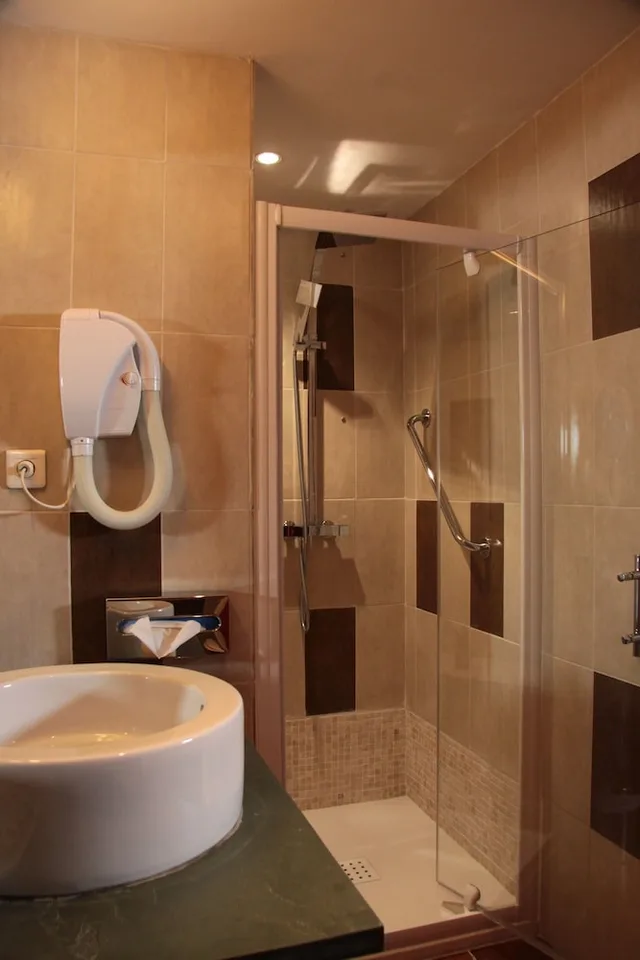 Leonard, Suite, 1 Double and 1 Single Bed, Mountain View، Casa Di Lucia 2/3