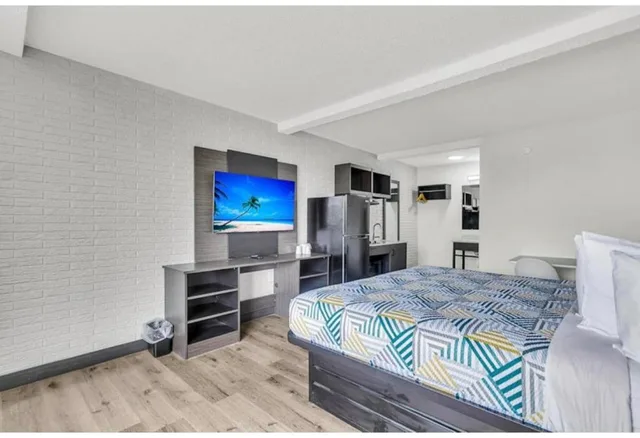 غرفة بسرير كينج لغير المدخنين بمطبخ، Studio 6 Extended Stay - Summerville, SC - Charleston 5/10