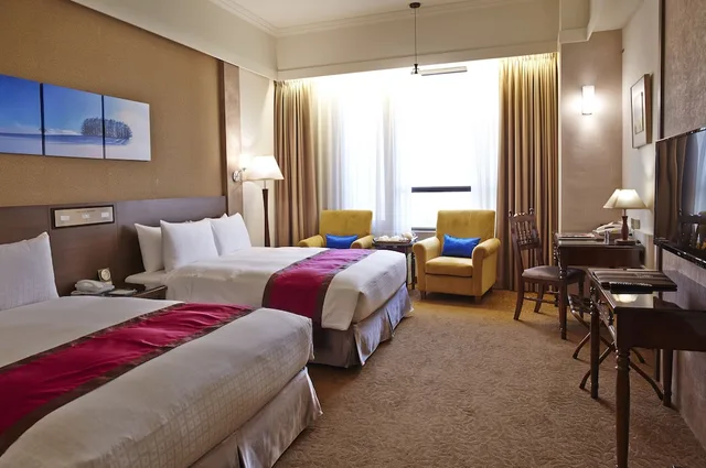 Standard, 2 Double Beds, Royal Chiayi Hotel 2/6