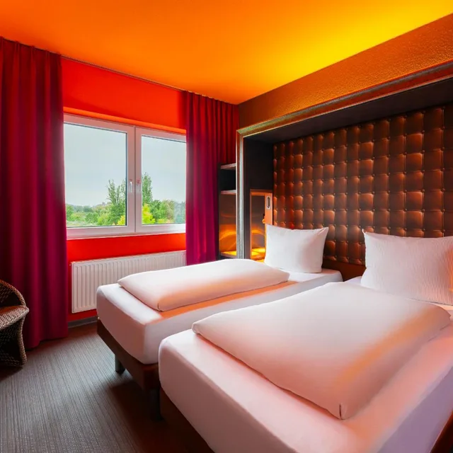 غرفة بسريرين منفصلين، Designhotel + Congress Centrum Wienecke XI 1/10