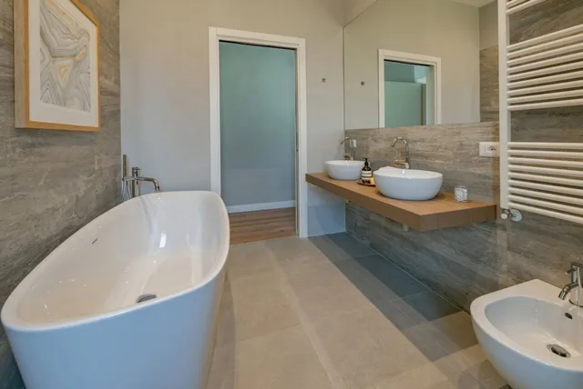 شقة بسريرين منفصلين بغرفتي نوم مع أريكة، Flamingo Luxury Apartment 6/10