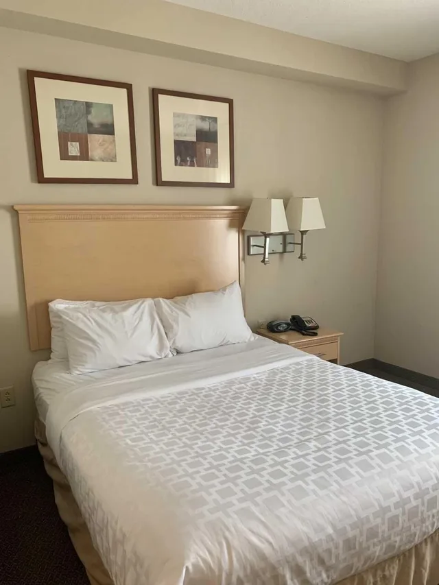 جناح استوديو بسرير كوين، CANDLEWOOD SUITES HARRISBURG 5/9