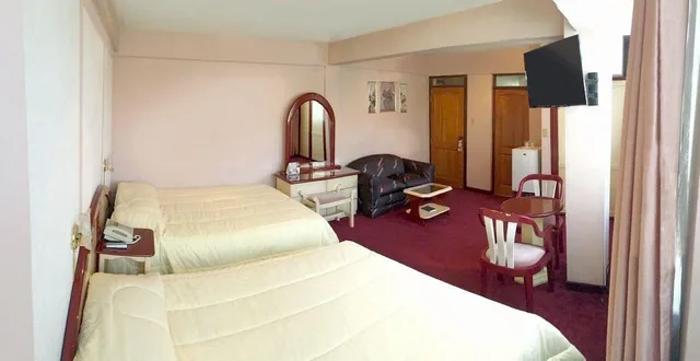 جناح، Americana Hotel 1/2
