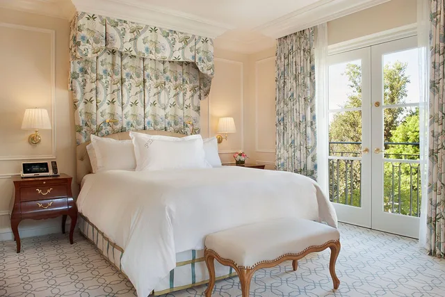جناح، The Peninsula Beverly Hills 1/1
