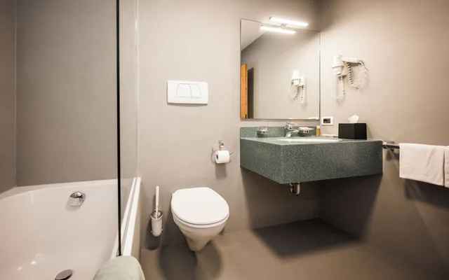 جناح جونيور بسرير مزدوج وسرير فردي، Hotel Ladinia 3/3