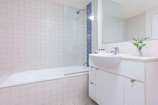 شقة بسرير كينج وسرير كوين بغرفتي نوم، Oaks Brisbane Festival Suites 6/8