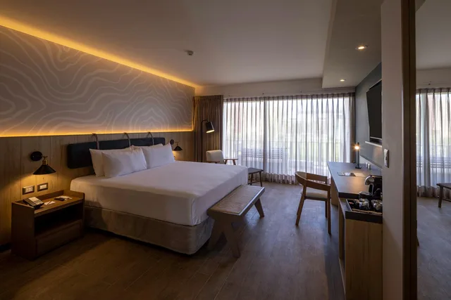 غرفة ديلوكس بسرير مزدوج بإطلالة على المسبح، Aranwa Paracas Resort & Spa 1/2